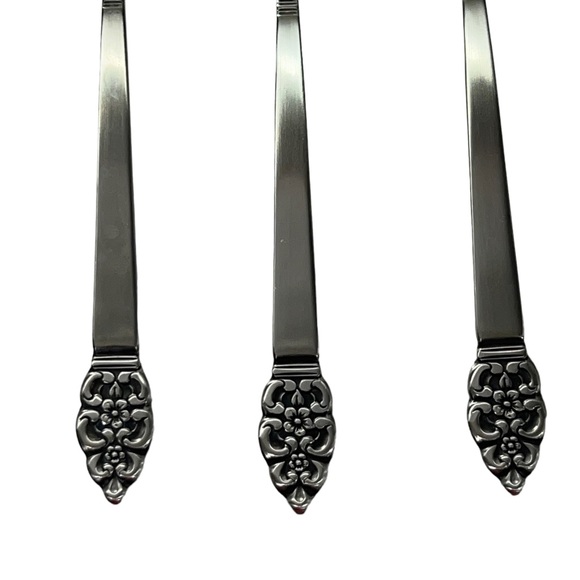 90 Piece Oneidacraft Nordic Crown Deluxe Stainless Flatware Service - Picture 15 of 15